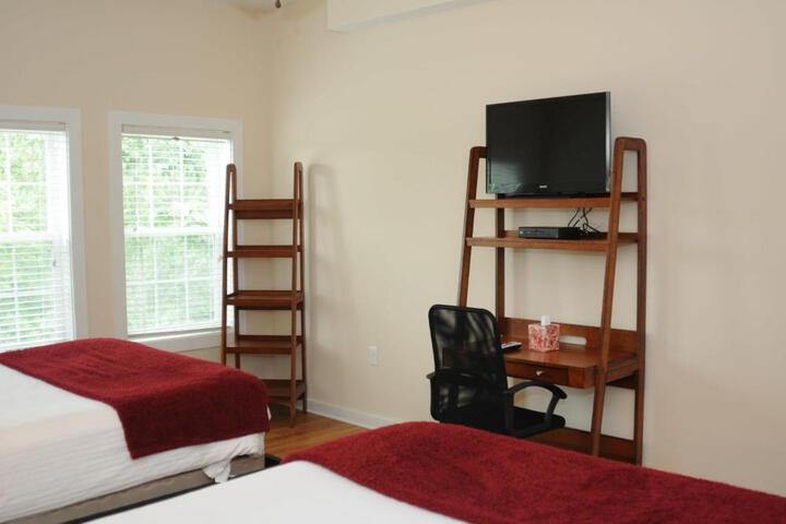 Acorn Hill Lodge and Spa