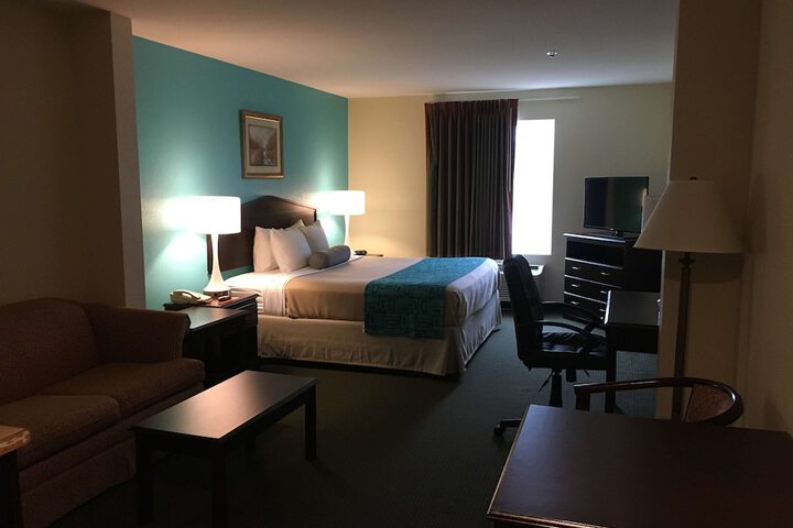 Room 11 of 32