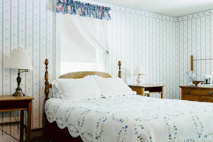 Room 17 of 25