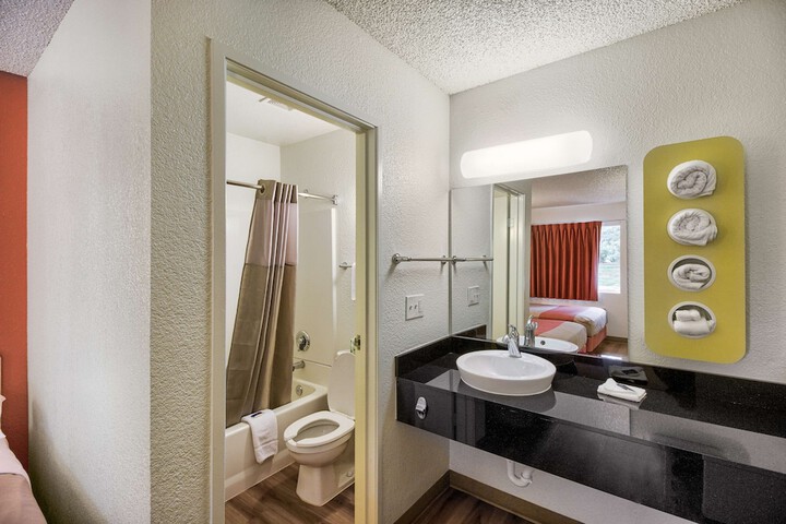 Room 17 of 26