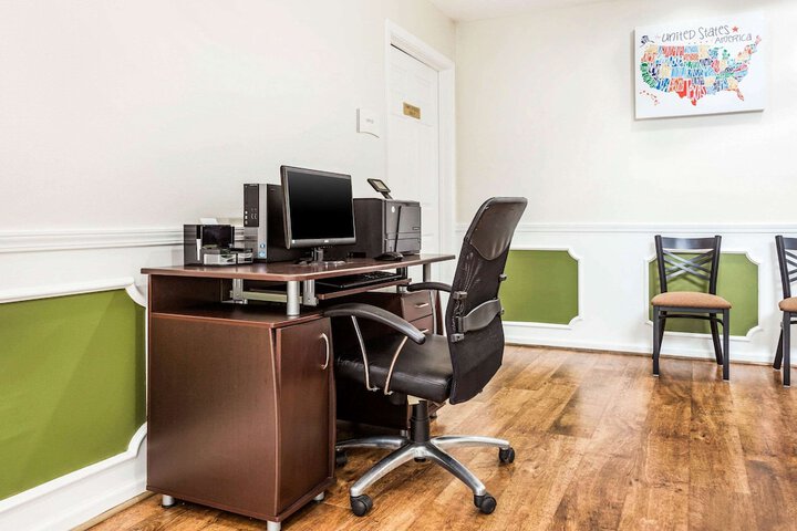 Business Center 27 of 27