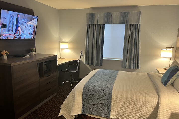 Room 44 of 56