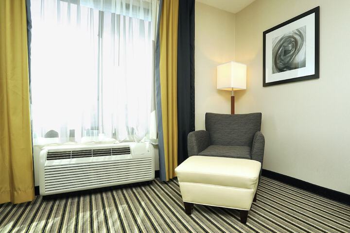 Room 18 of 48