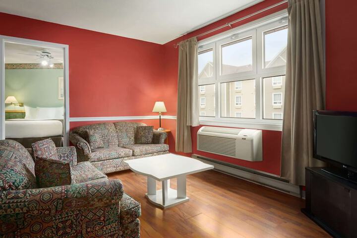Room 18 of 25