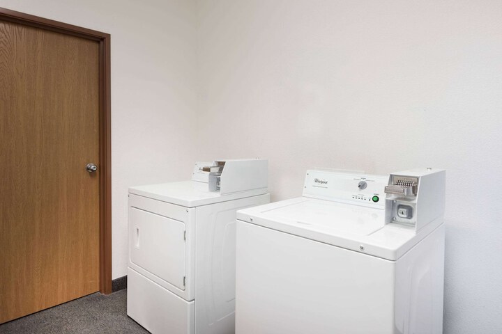 Room 14 of 39