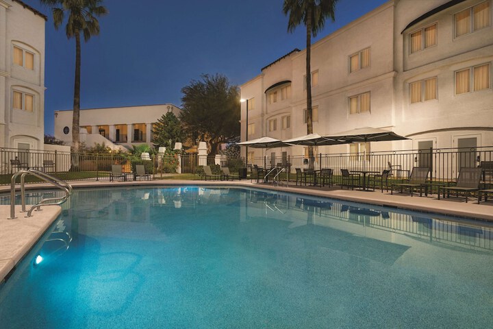 Pool 5 of 35