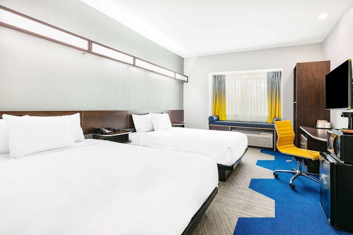 Room 20 of 32