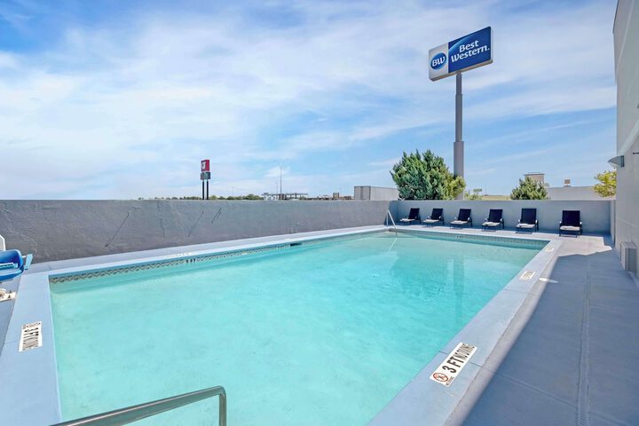 Pool 5 of 25