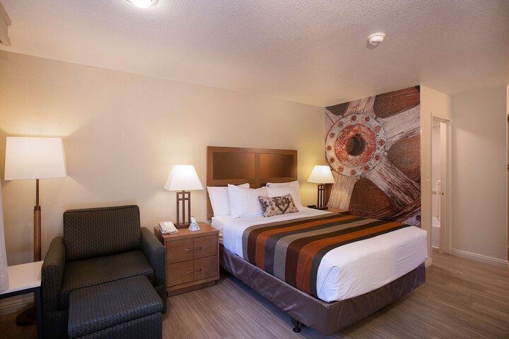 Room 10 of 22