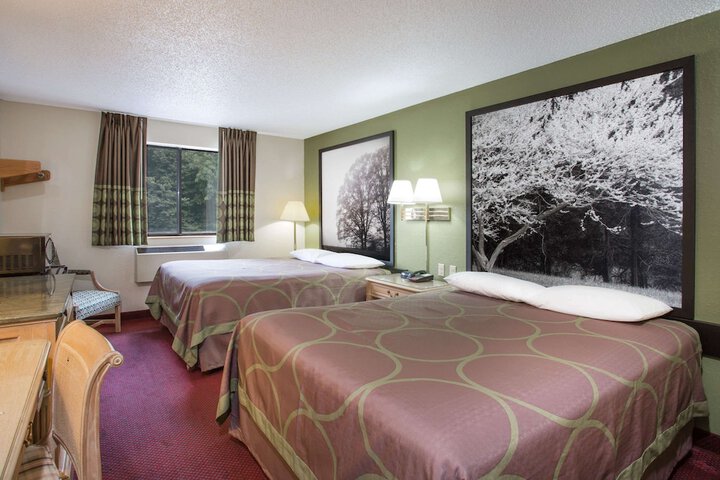 Room 4 of 14