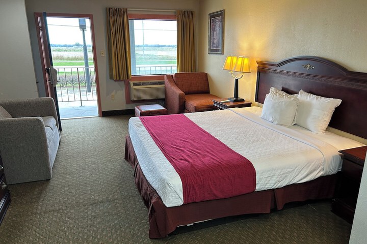 Howards Inn Motel