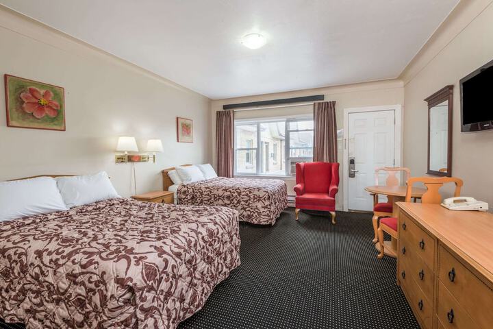 Room 12 of 13