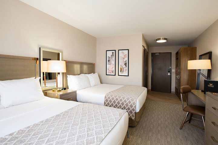 Pomeroy Inn & Suites Prince George