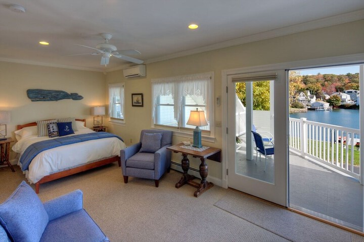 Room 8 of 24