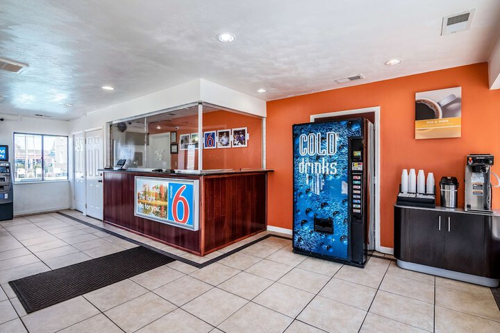 Motel 6 Portsmouth VA