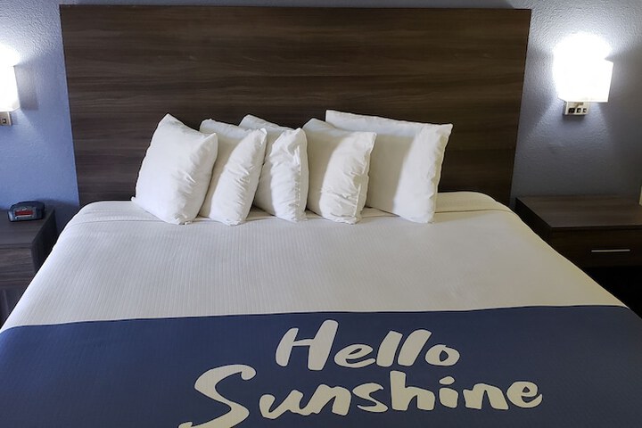 Room 8 of 20