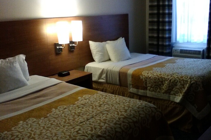 Room 5 of 18