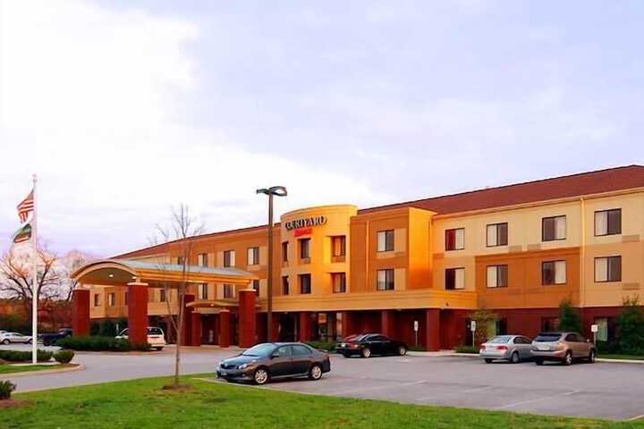 Hotel 2 of 33