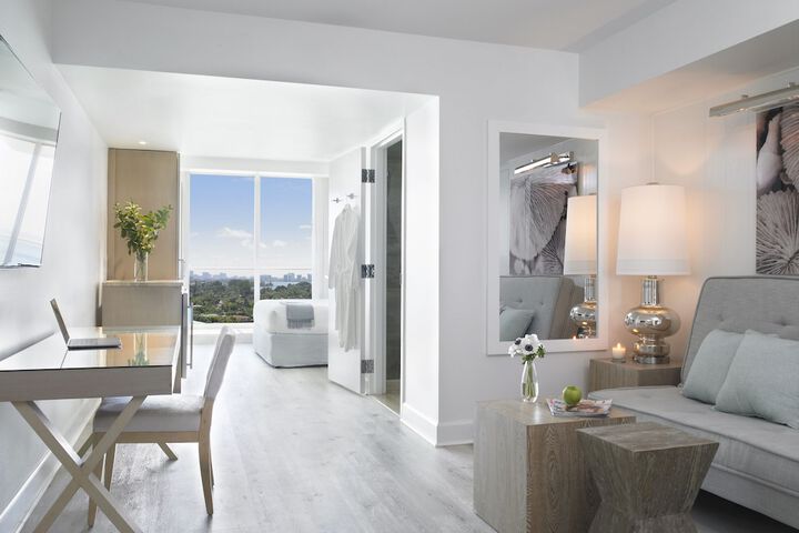 Room 21 of 48