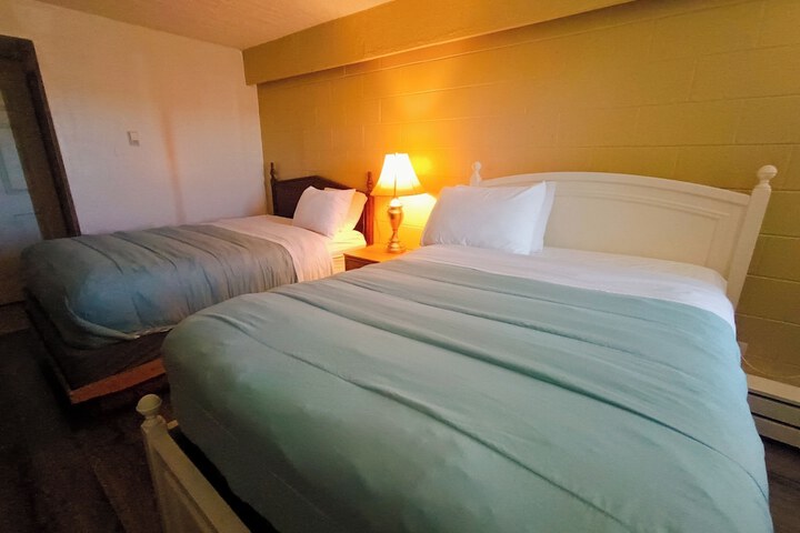 Caravan Motel