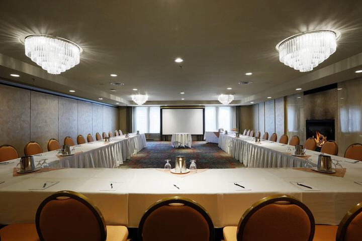 The Fort Garry Hotel Spa and Conference Centre, an Ascend Collection Hotel