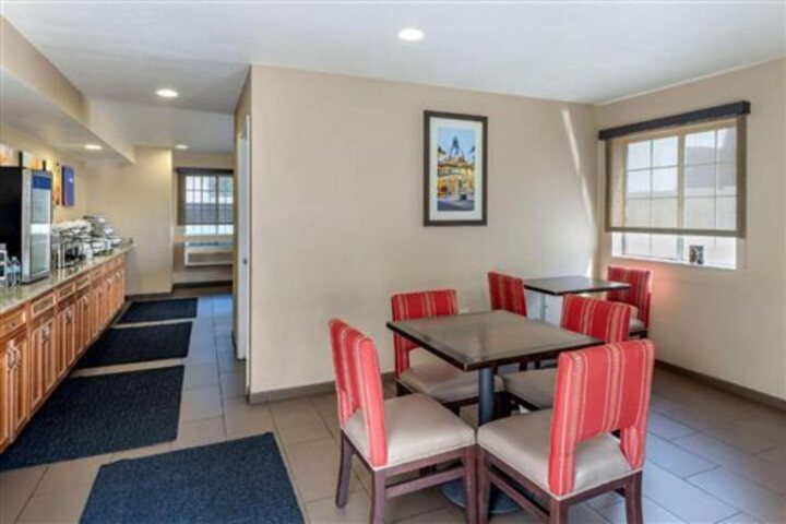 Comfort Inn