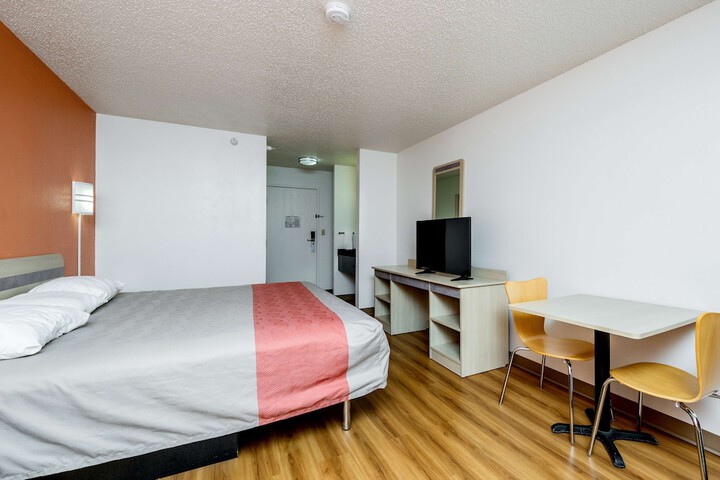 Room 21 of 42