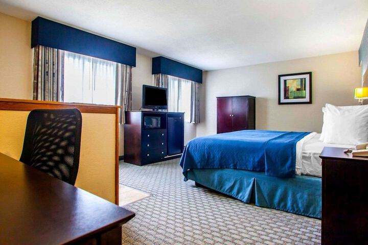 Room 34 of 59