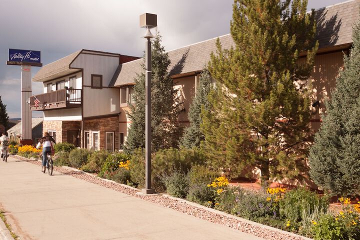 Valley Hi Motel - Near Winter Park Visitor Center