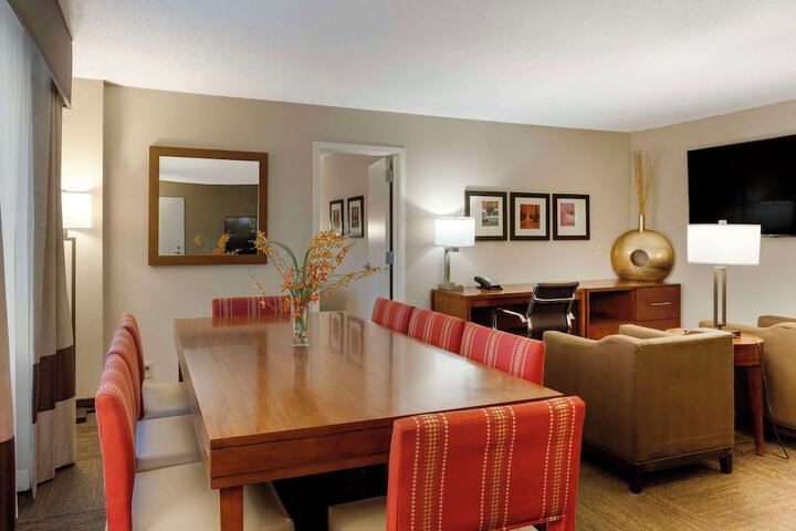 Room 16 of 36