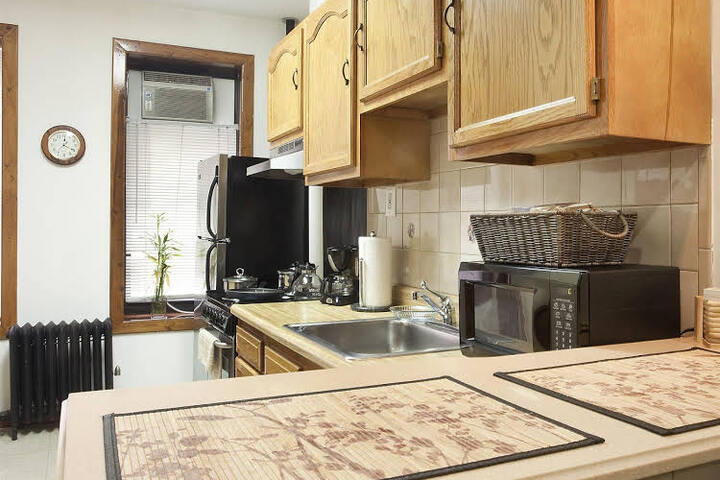 UPPER YORKVILLE SUITES