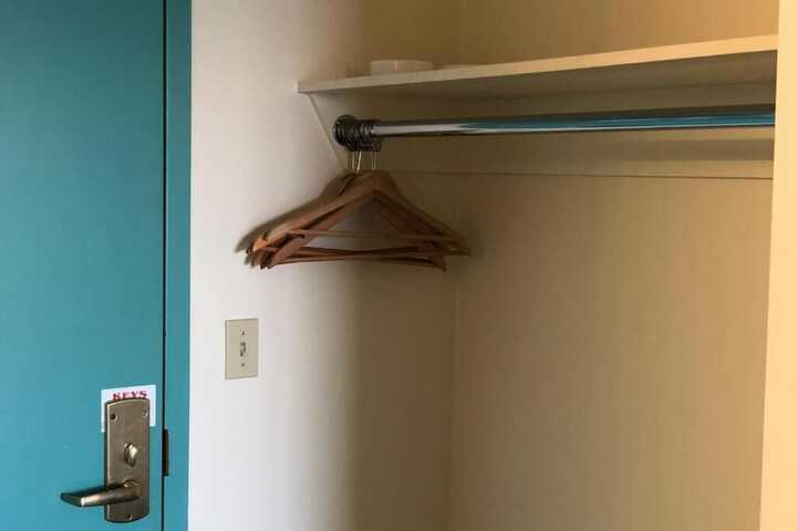 Room 18 of 40