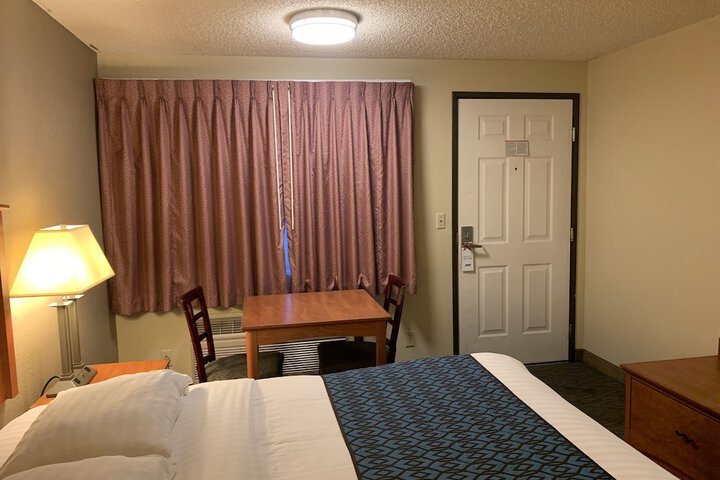 Room 12 of 41