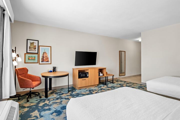 Hampton Inn & Suites Waxahachie