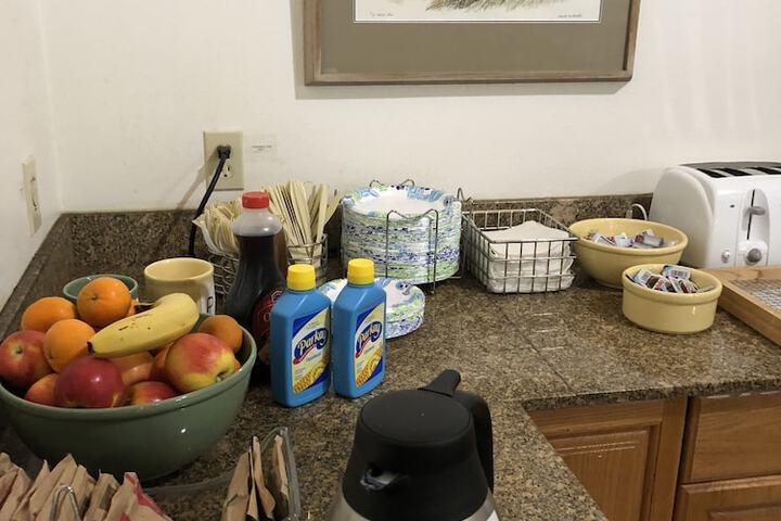 Windcrest Inn and Suites