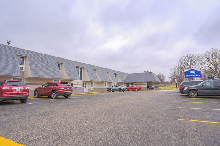 Executive Inn Owatonna Hwy 35