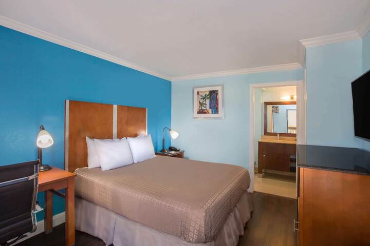 Room 22 of 42