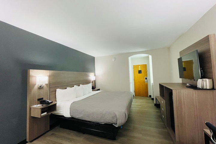 Room 27 of 45