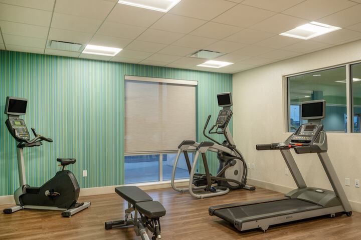 Holiday Inn Express & Suites Watertown by IHG