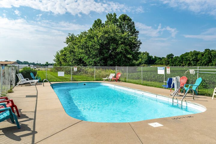 Pool 7 of 25