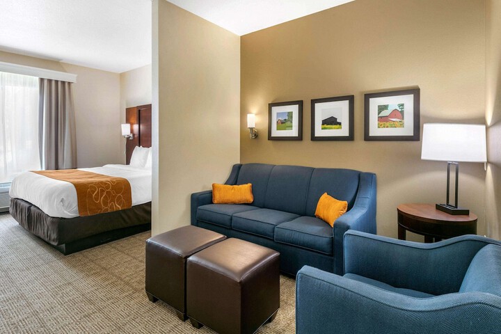 Comfort Suites Hopkinsville near Fort Campbell