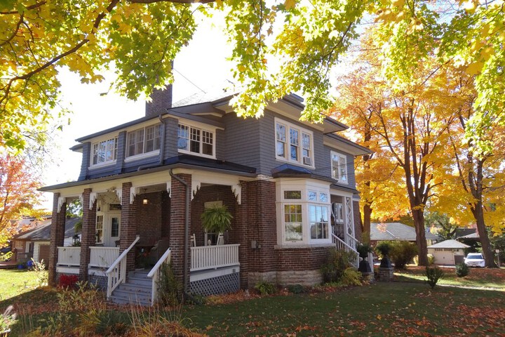 The Captains House B & B