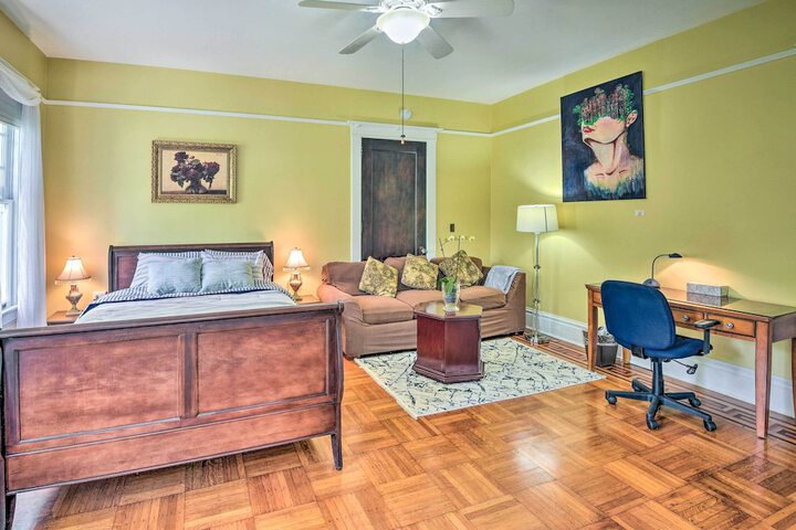 Historic Crescent City Studio - Lakefront w / Dock!