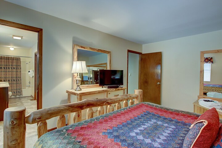 Room 18 of 33