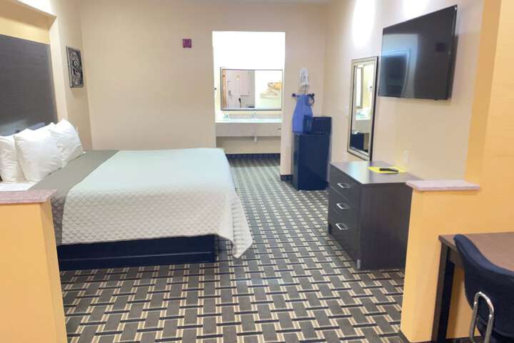 Room 13 of 20