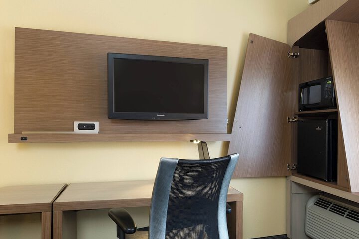Room 14 of 42