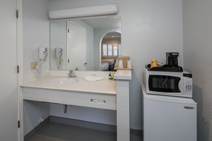 Room 15 of 20