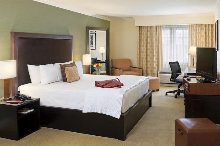 Room 4 of 24