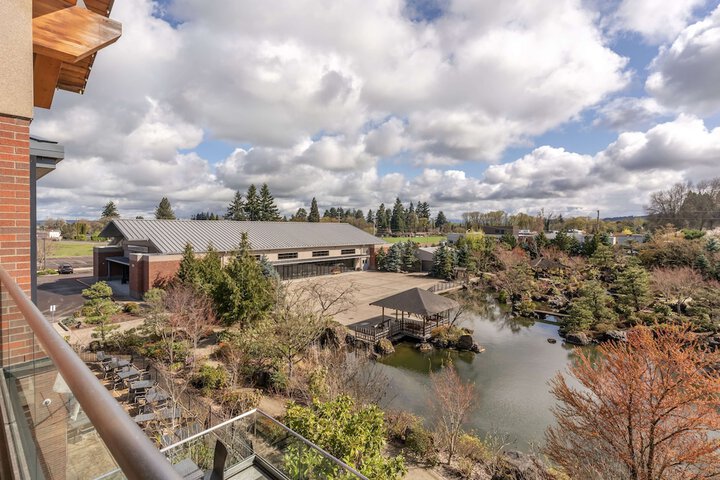 Best Western Premier Boulder Falls Inn