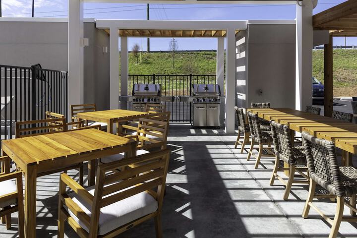 Terrace/Patio 21 of 23